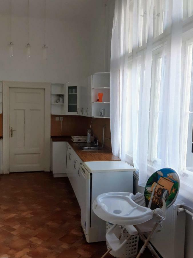 Inner City Apartment 데브레첸 외부 사진
