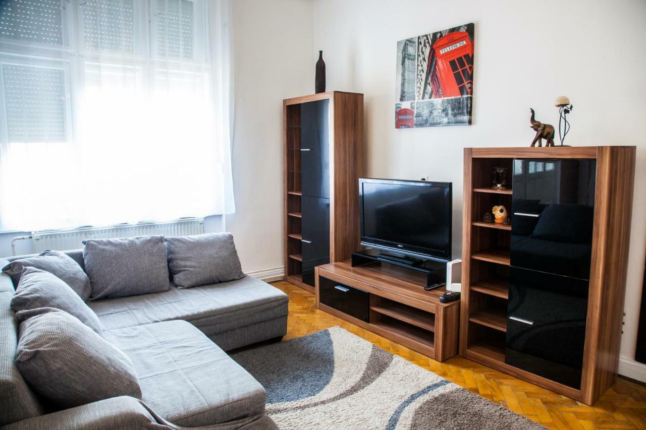 Inner City Apartment 데브레첸 외부 사진