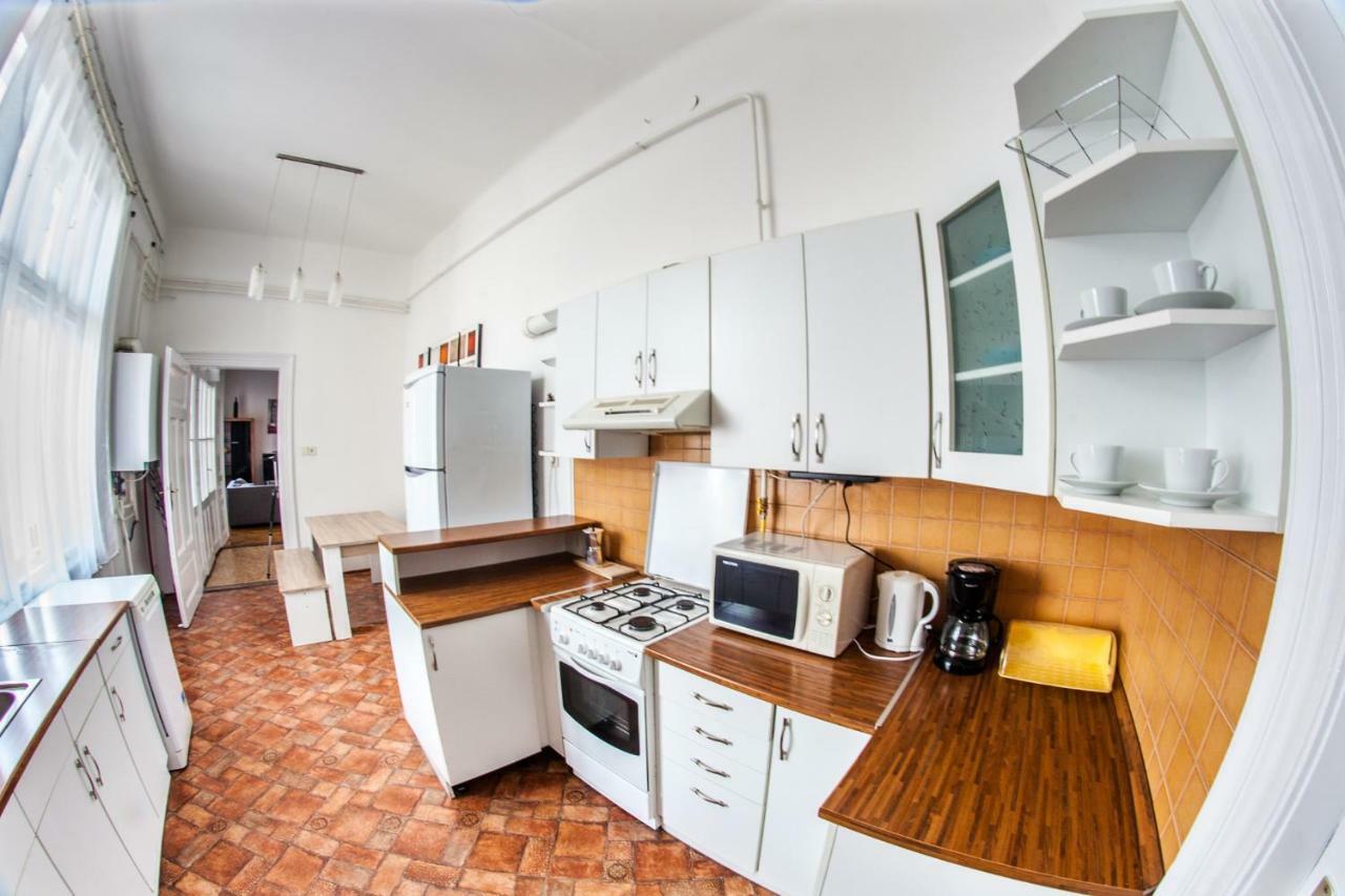 Inner City Apartment 데브레첸 외부 사진
