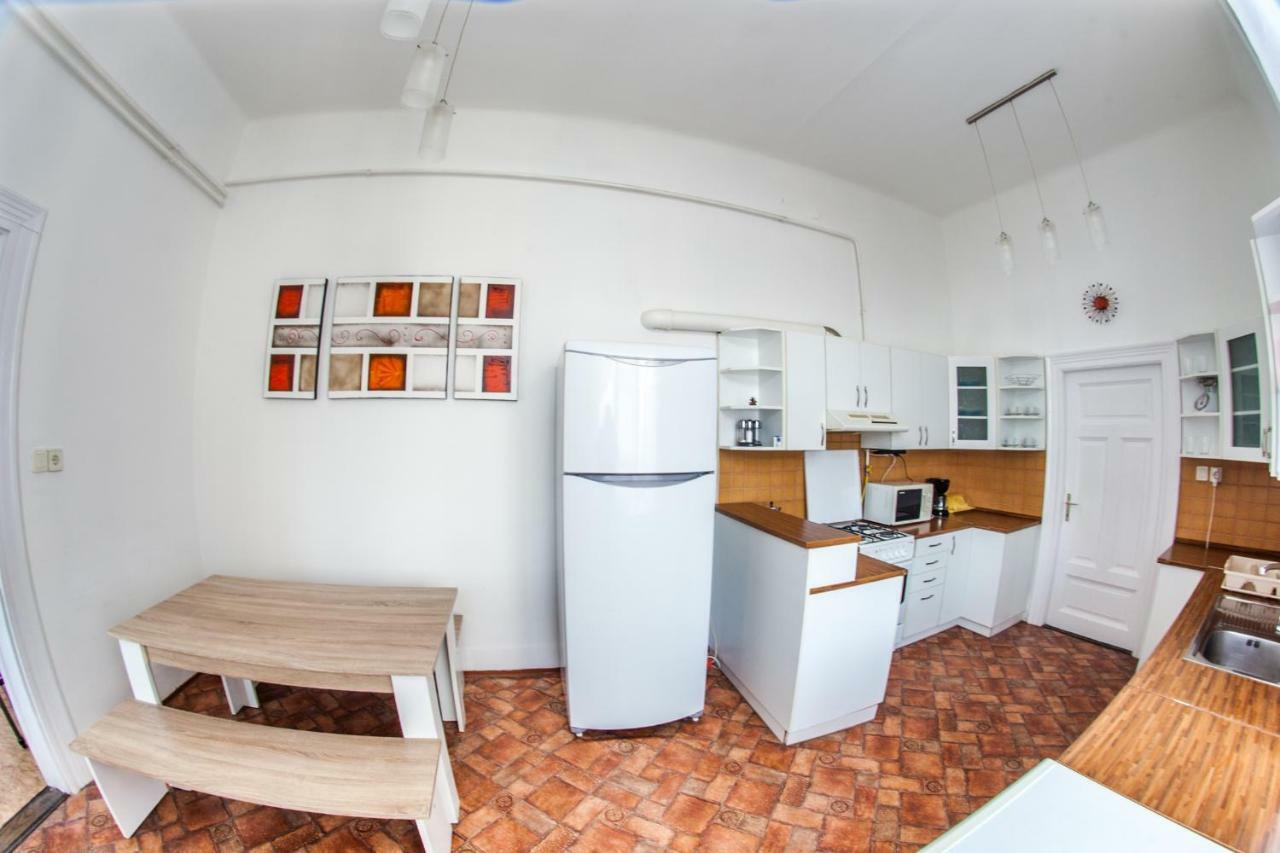 Inner City Apartment 데브레첸 외부 사진