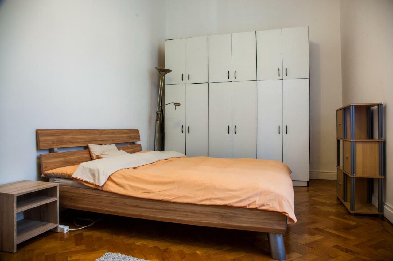 Inner City Apartment 데브레첸 외부 사진